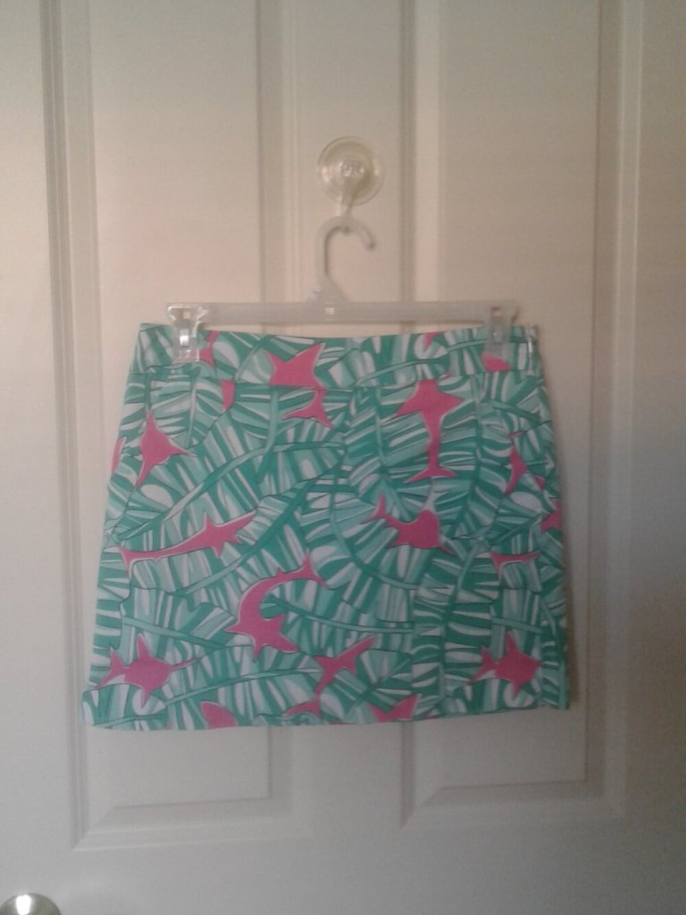 Loudmouth size 8 Shark print skort  Hot pink & teal